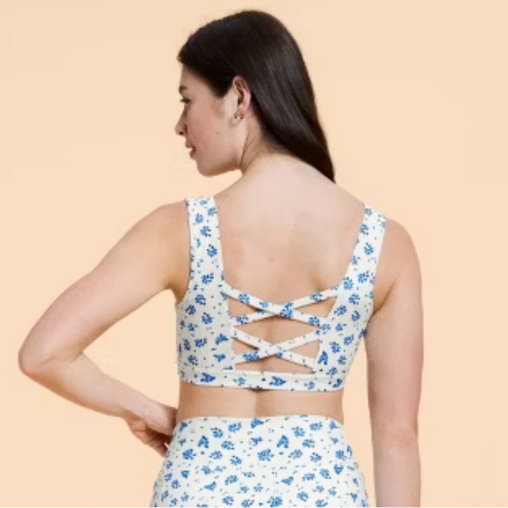Blogilates Women's Sweetheart criss cross bra Blue Floral sz Medium - Picture 2 of 6